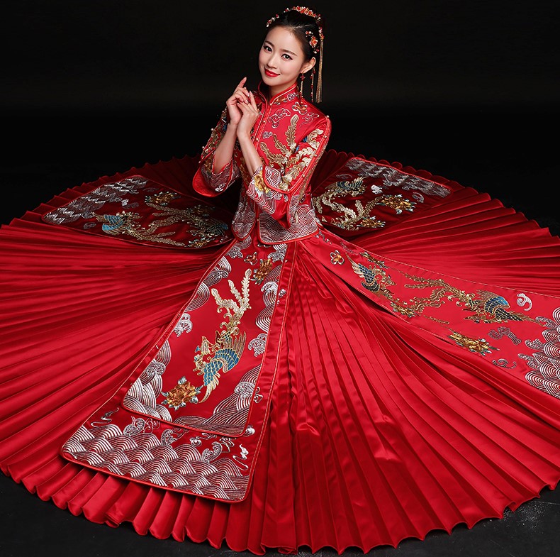 高貴華美中式禮服，秀禾龍鳳褂新娘禮服
