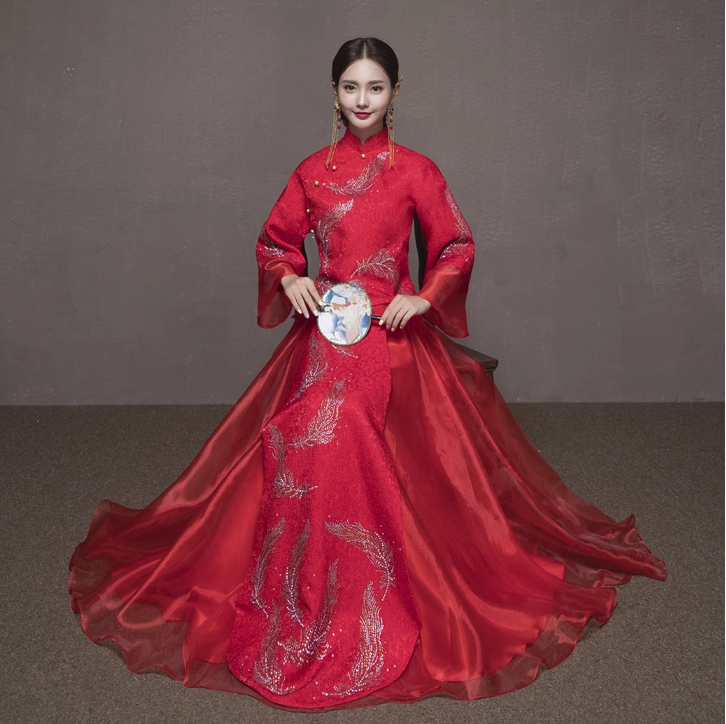 羽毛圖案新娘結(jié)婚禮服，簡約大氣中式禮服