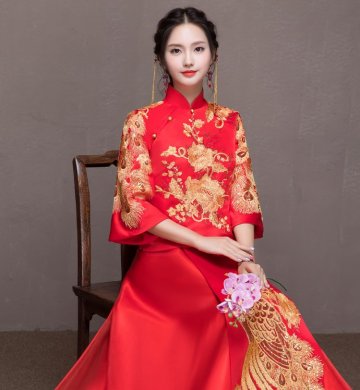 靈動金色孔雀中式禮服，唯美新娘禮服