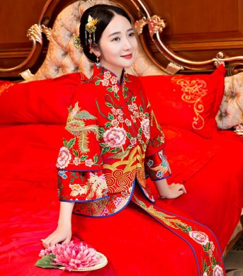 復古刺繡新娘禮服，古韻秀禾服中式禮服
