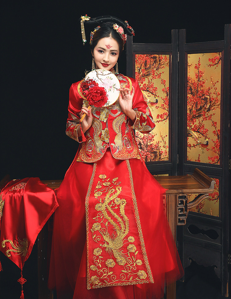 富貴金鳳中式禮服，別致飄帶新娘禮服
