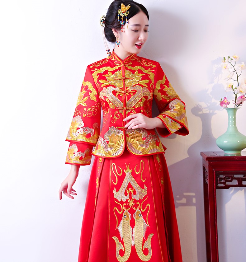 古典吉祥中式禮服，唯美鯉魚(yú)刺繡新娘禮服