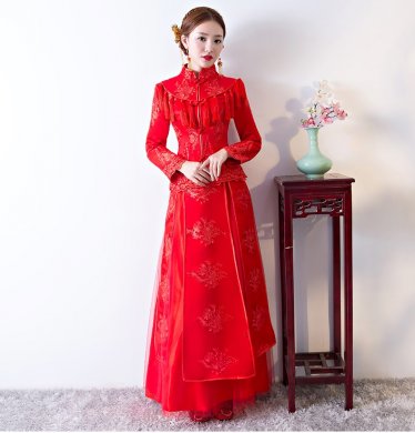 精致蕾絲花紋中式禮服，新娘結(jié)婚禮服