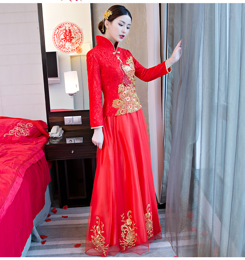 孔雀亮片繡花中式禮服，唯美新娘結(jié)婚禮服