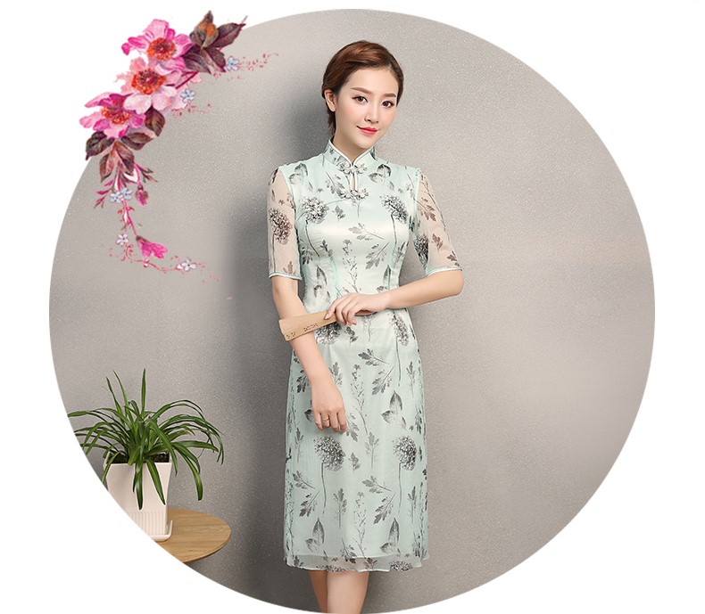 淡青色時(shí)尚印花旗袍，優(yōu)雅清新旗袍裙