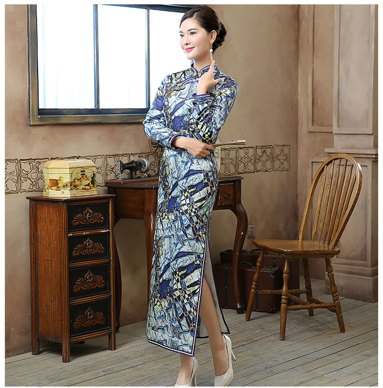 復(fù)古晶藍(lán)印花旗袍，加厚長款旗袍裙