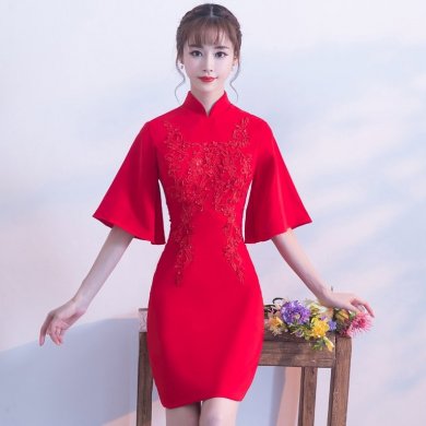 氣質(zhì)小禮服裙，短款紅色中式禮服