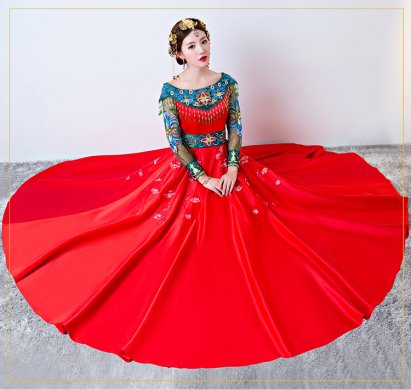時(shí)尚一字肩中式禮服，復(fù)古中國風(fēng)新娘禮服