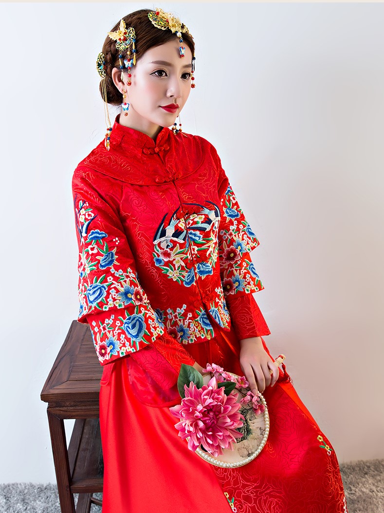 古色古香中式禮服，中國風新娘結(jié)婚禮服