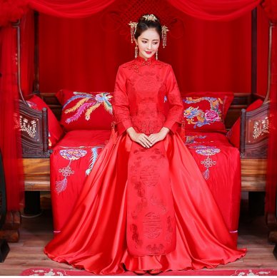 簡單大氣的中式禮服，新娘結(jié)婚禮服