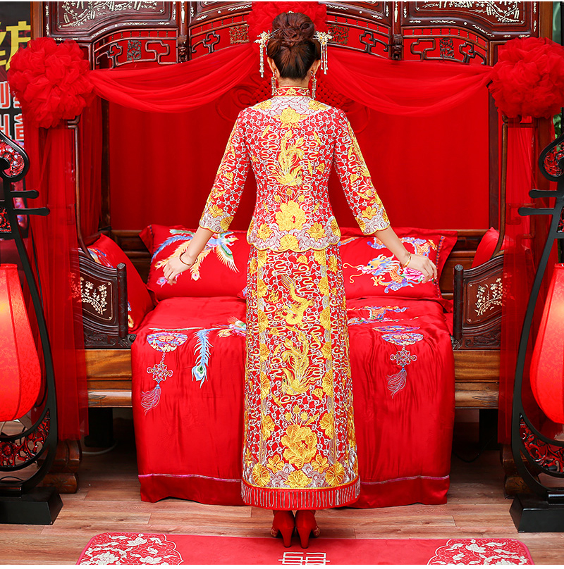 時(shí)尚復(fù)古設(shè)計(jì)中式禮服，新娘結(jié)婚禮服