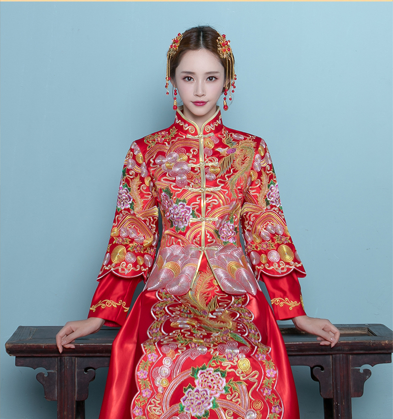 中國風(fēng)高貴刺繡嫁衣，新娘結(jié)婚中式禮服