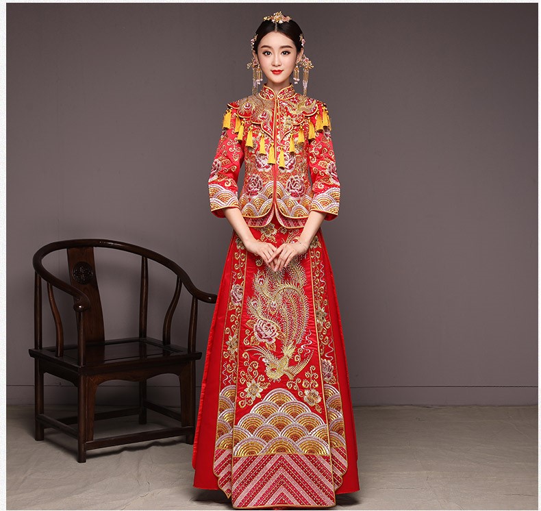 典雅韻味中式禮服，精致新娘結(jié)婚禮服