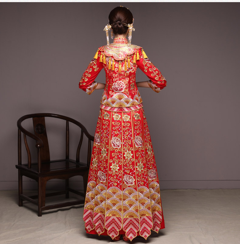 典雅韻味中式禮服，精致新娘結(jié)婚禮服