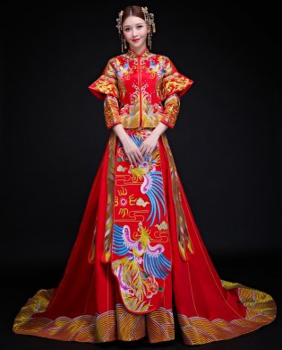 時(shí)尚拖尾中式禮服，古典大方之美新娘禮服