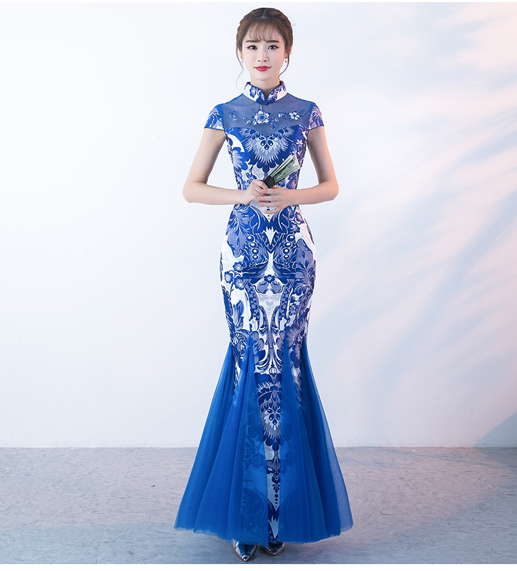 中國(guó)風(fēng)青花瓷旗袍，復(fù)古優(yōu)雅魚尾旗袍裙