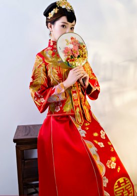 傳統(tǒng)中式禮服，紅色結婚新娘禮服