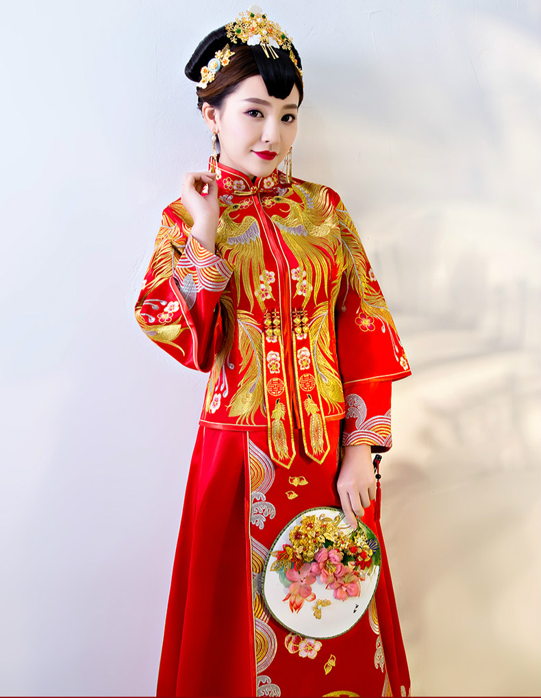傳統(tǒng)中式禮服，紅色結(jié)婚新娘禮服