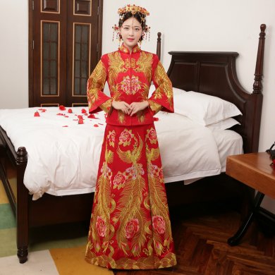 典雅復(fù)古中式禮服，復(fù)古時(shí)尚中國(guó)風(fēng)新娘禮服
