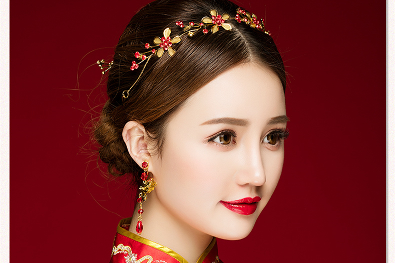 小巧中式敬酒禮服頭飾，金與紅水晶的搭配