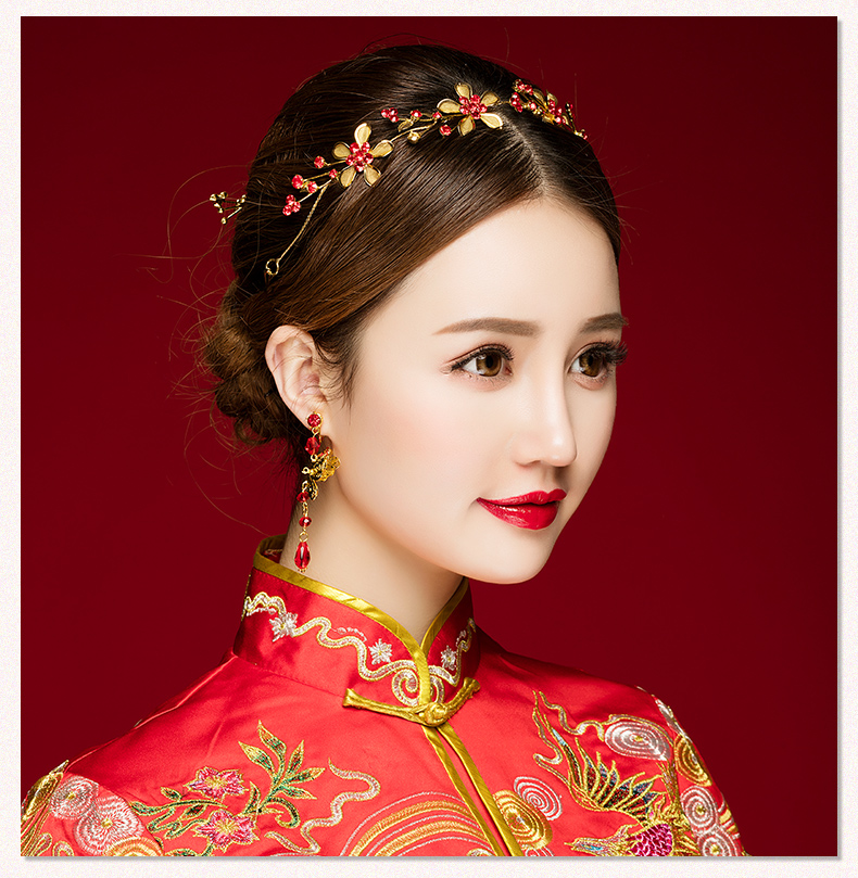 小巧中式敬酒禮服頭飾，金與紅水晶的搭配