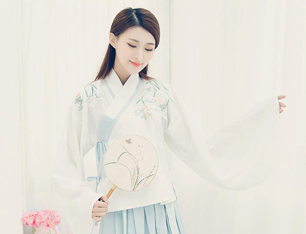 漢服琵琶袖庭葉游鯉繡花交領襖裙衫裙