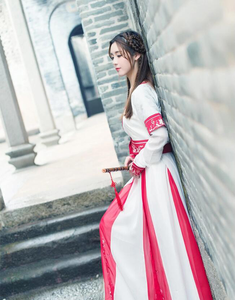 中國(guó)風(fēng)古裝漢元素表演服