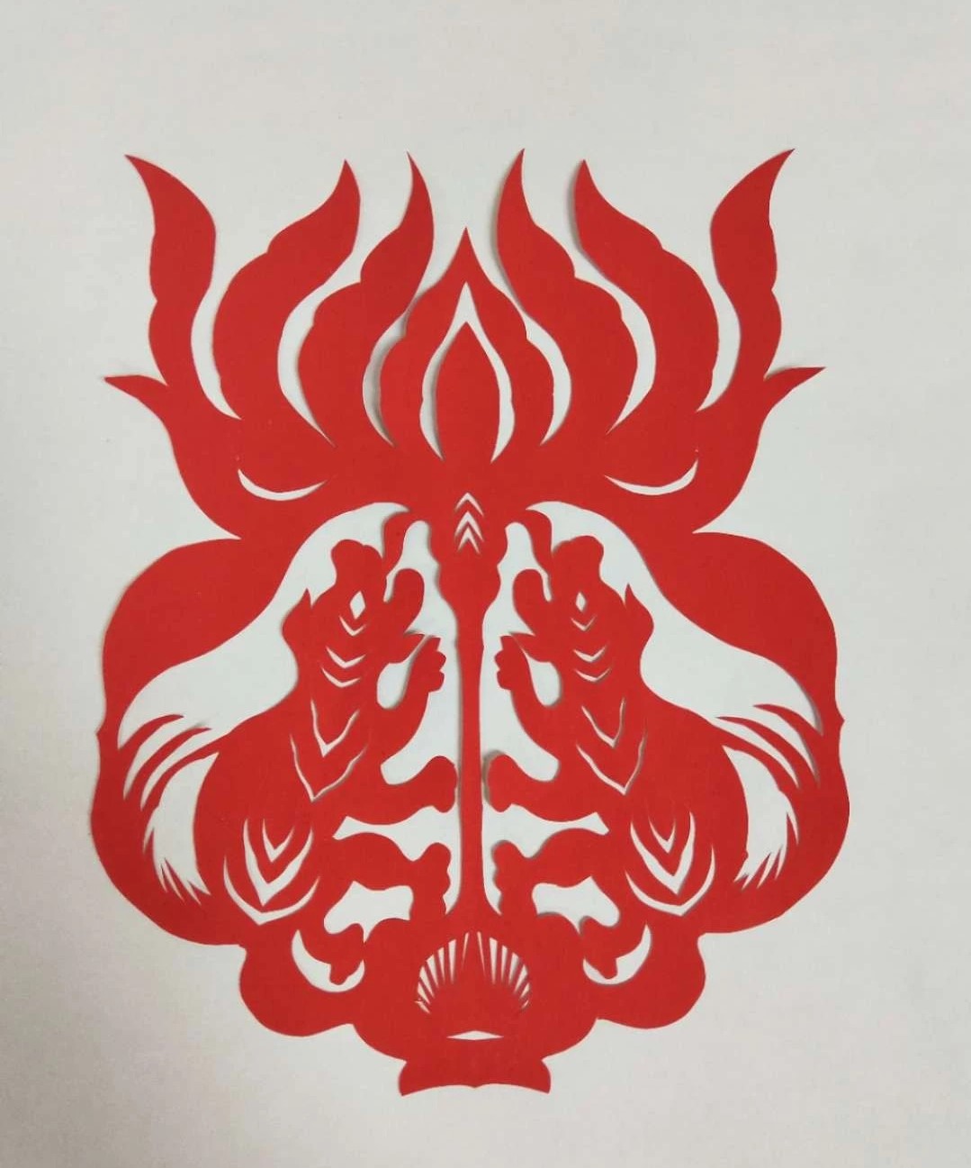 纖手巧剪妙生肖，韓春霞十二生肖剪紙作品