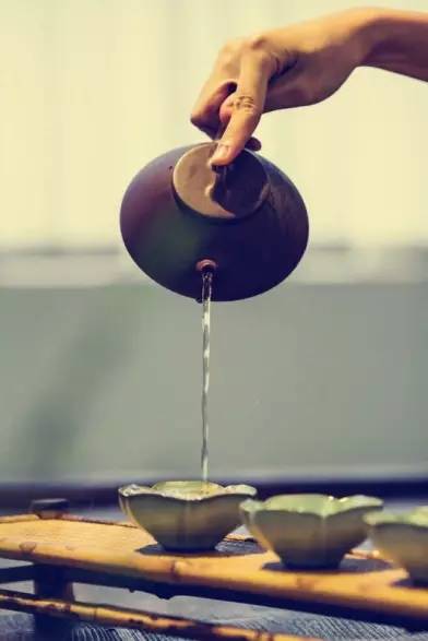 愛(ài)上美學(xué)的陶瓷：讀懂瓷器的美！