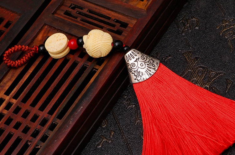 中國風(fēng)流蘇木雕，年年有余細(xì)膩木雕