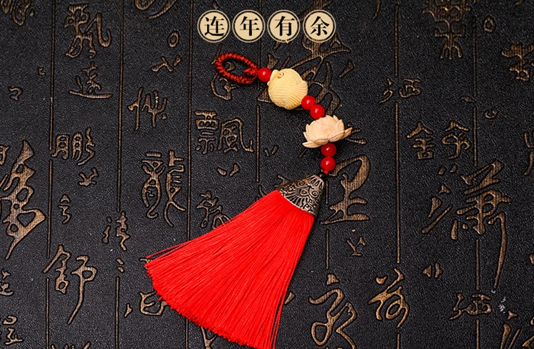 中國風(fēng)流蘇木雕，年年有余細(xì)膩木雕