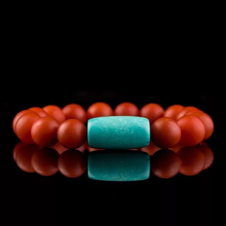 迷戀的紅，南紅手串之美！
