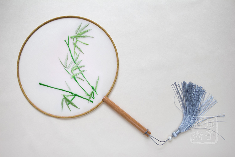 高風(fēng)亮節(jié)竹子刺繡團扇，古典繡花宮扇工藝扇子