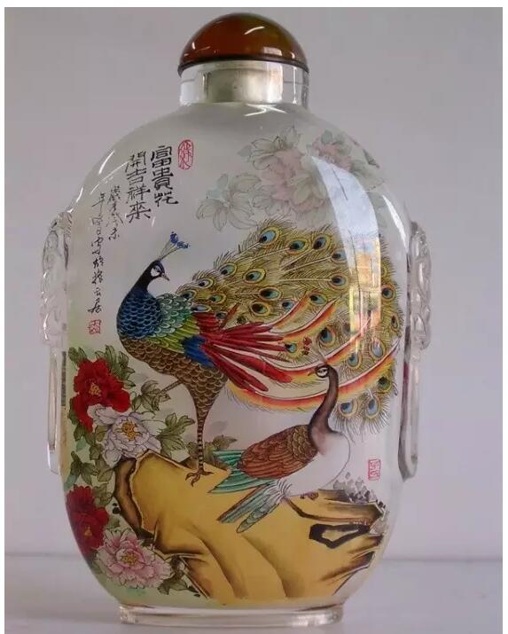 內(nèi)畫鼻煙壺，壺中天地間掌心中國美