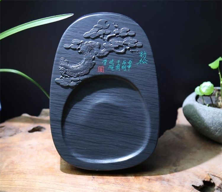 勁松暗香天然原石硯臺(tái)，文房四寶精品硯臺(tái)