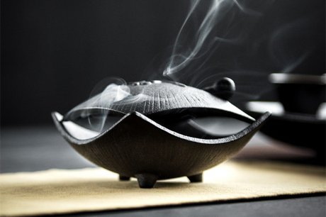 禪意粗陶茶道香爐，陶瓷檀香盤香薰爐。