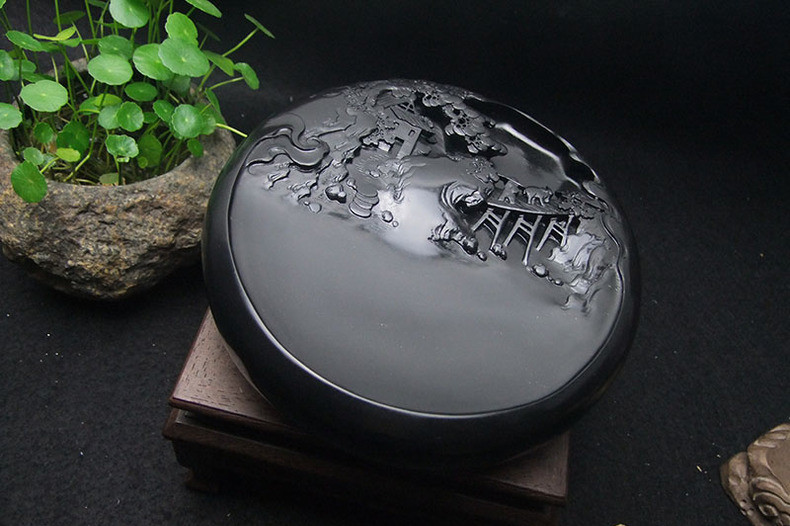 歙硯雕刻精致山水硯臺(tái)，精品老坑龍尾硯
