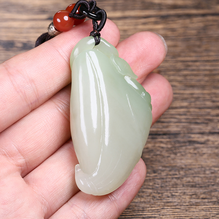 和田翠青玉山料魚掛墜，玉墜蓮蓬玉石項(xiàng)鏈