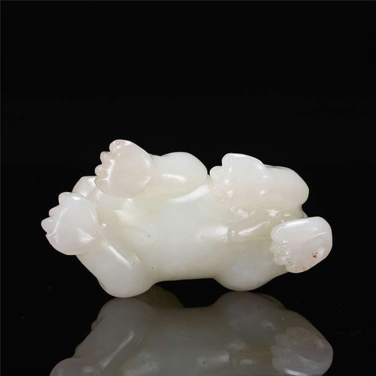 天然籽料真皮獅子手玩件，百獸之王白玉擺件