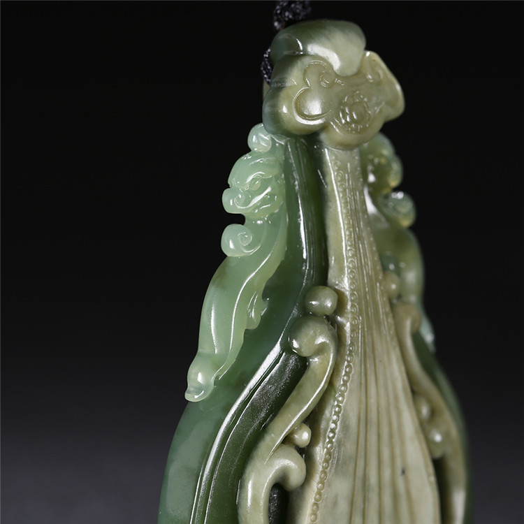 精美琵琶如意和田碧玉項(xiàng)鏈，天然玉石掛墜