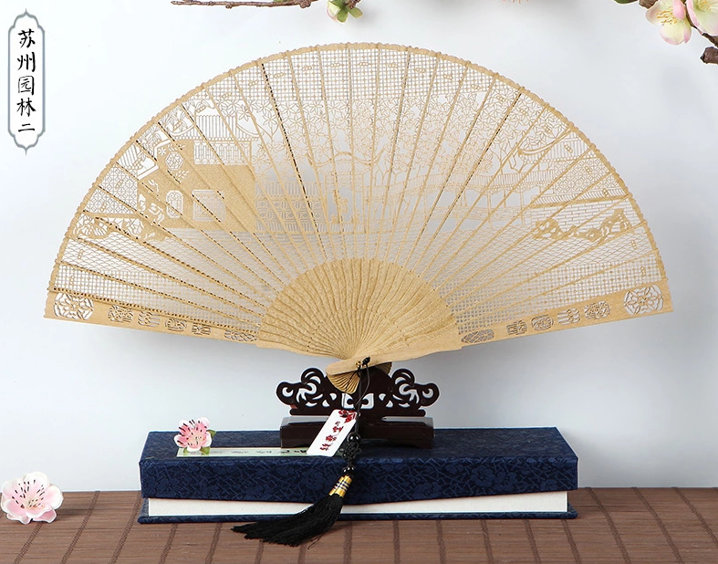 中國風鏤空雕花古風工藝香木折扇