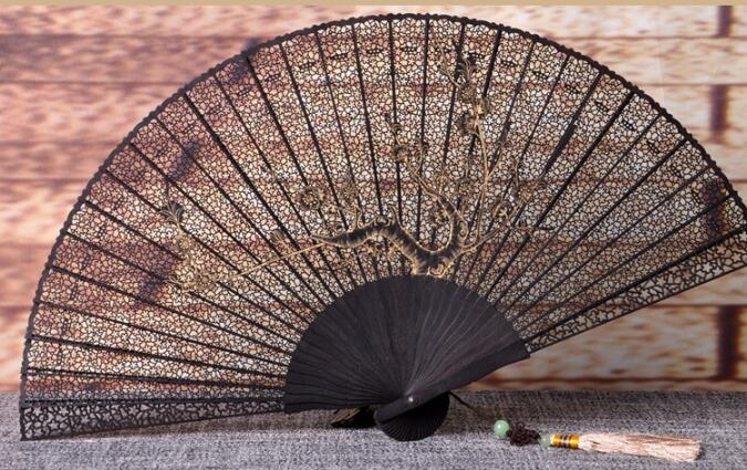 中國(guó)風(fēng)烏木扇雕刻拉花折扇