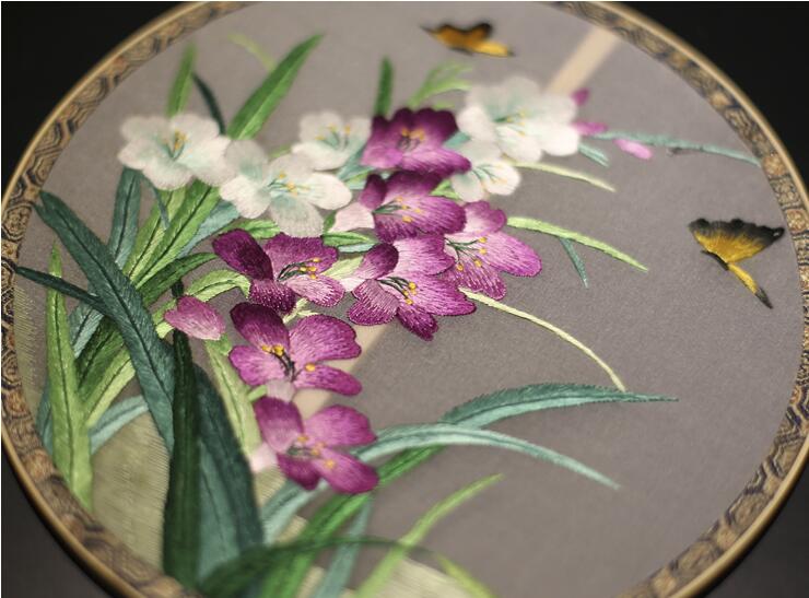 中國風(fēng)刺繡真絲團(tuán)扇