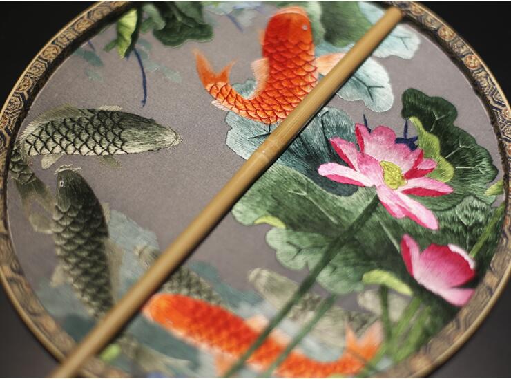 中國風(fēng)刺繡真絲團(tuán)扇