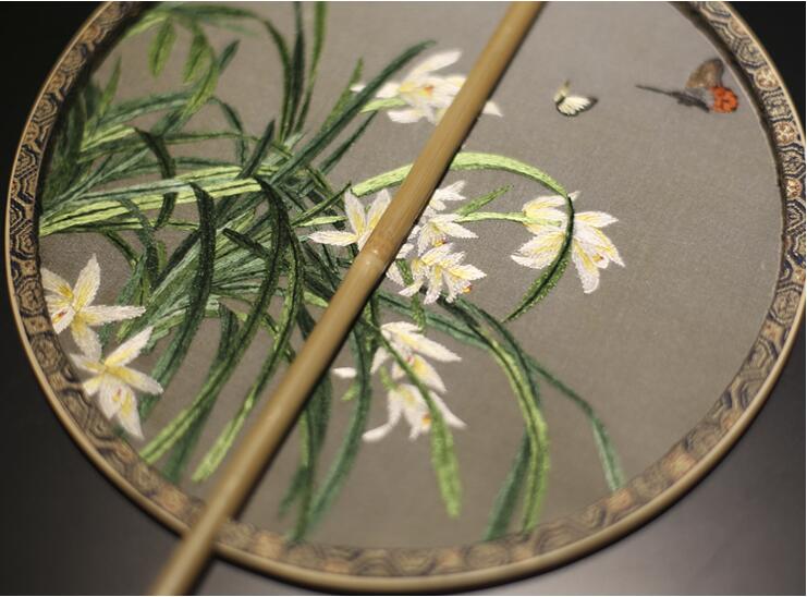 中國(guó)風(fēng)刺繡真絲宮扇