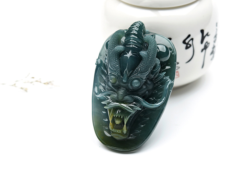 果敢翡翠，藍水翡翠龍牌玉器