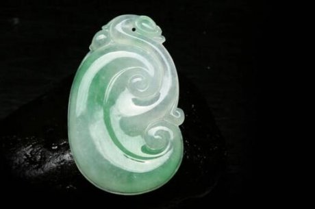 緬甸翡翠，如意玉吊墜
