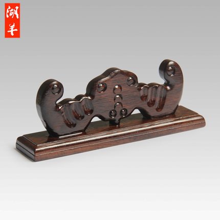 樸拙厚重，黑梓木蝙蝠筆架