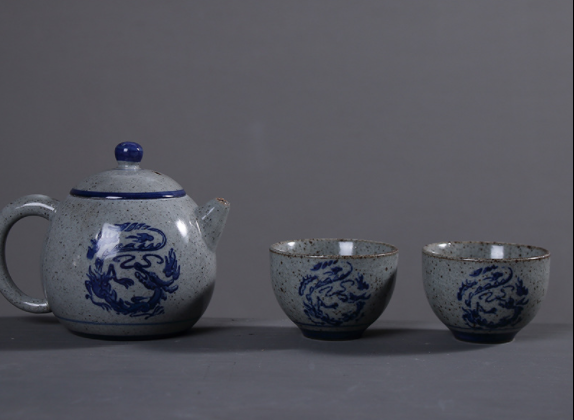 復(fù)古陶瓷一壺兩杯茶具，粗麻繩提梁壺具