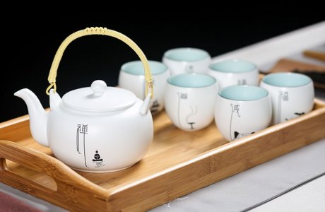 樸實無華，簡約厚重青釉陶瓷茶具